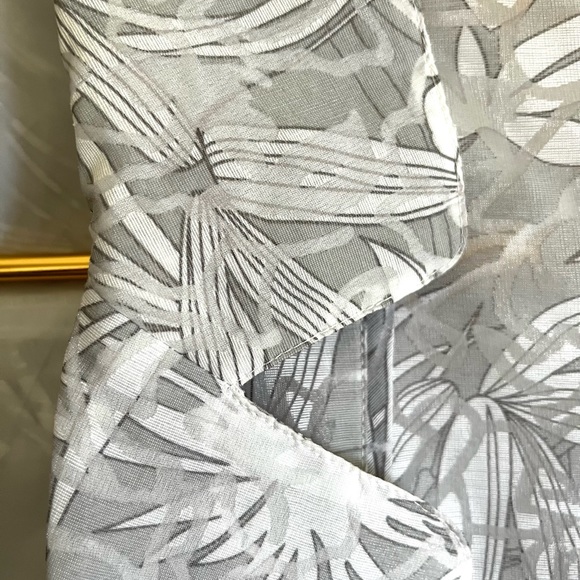 Chico's Lightweight Blazer Jacket Floral Gray 3-Button Front Lining Size… - Picture 10 of 11